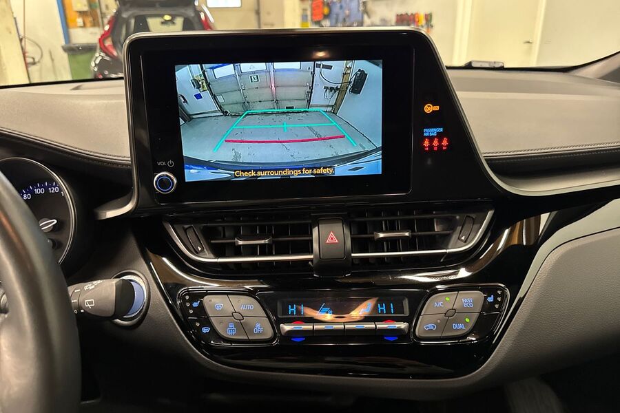 Toyota C-HR vaihtoauto