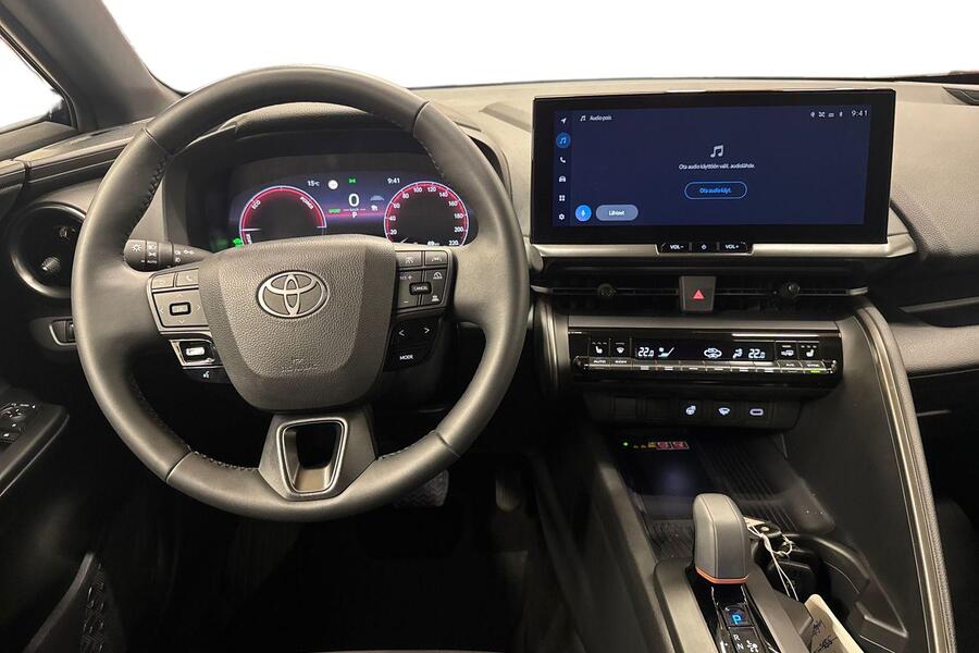 Toyota C-HR vaihtoauto