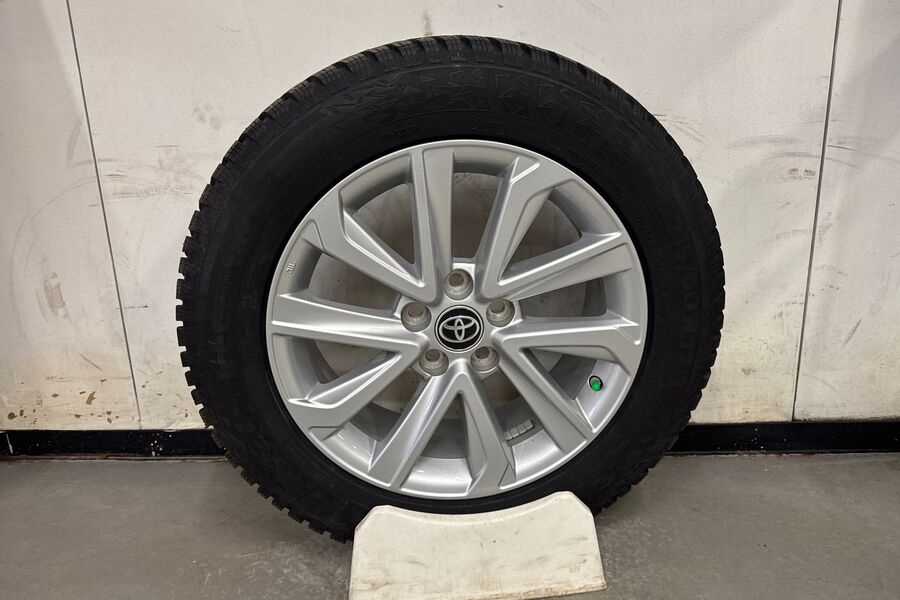 Toyota C-HR vaihtoauto