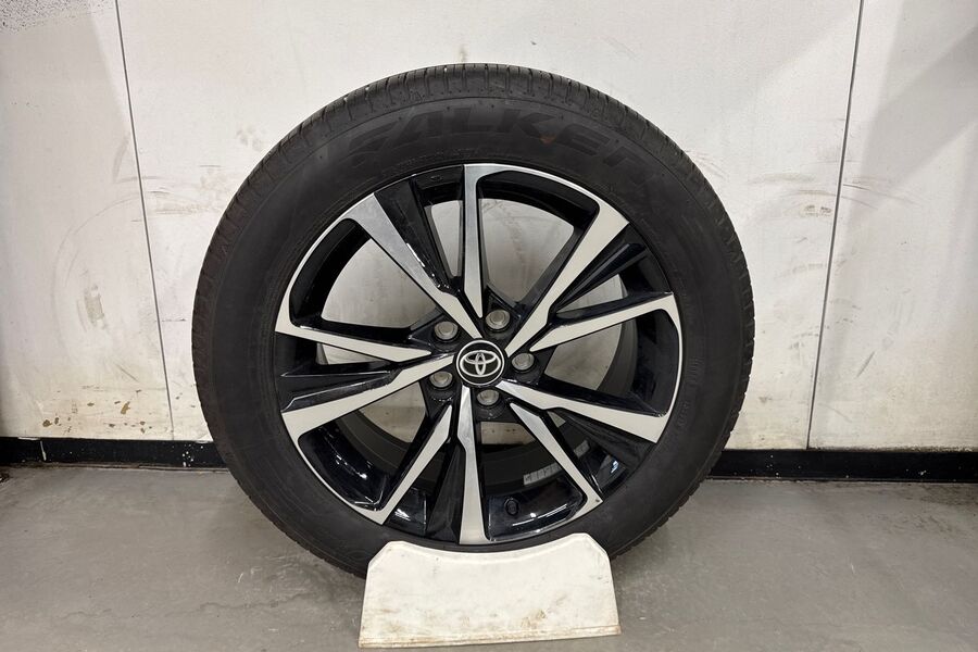 Toyota C-HR vaihtoauto