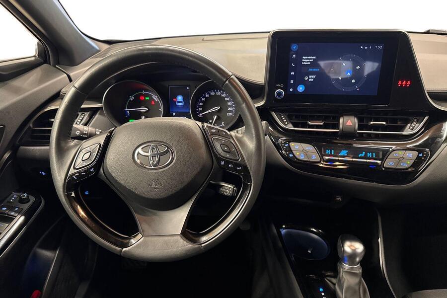 Toyota C-HR vaihtoauto