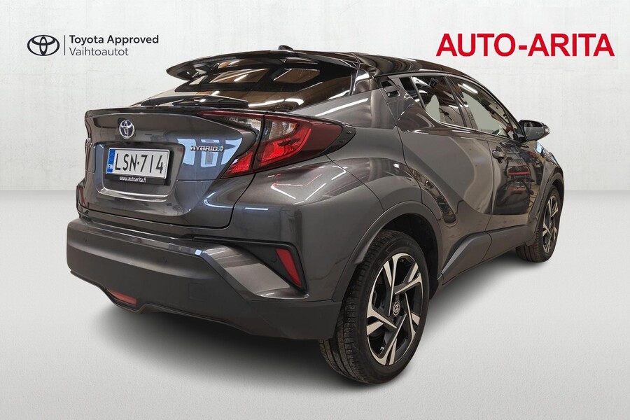 Toyota C-HR vaihtoauto