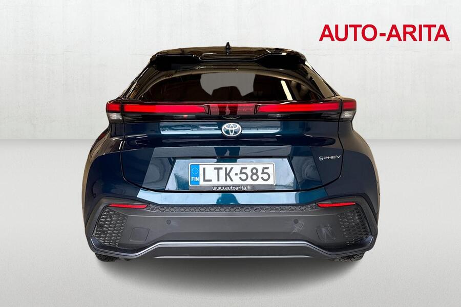 Toyota C-HR vaihtoauto