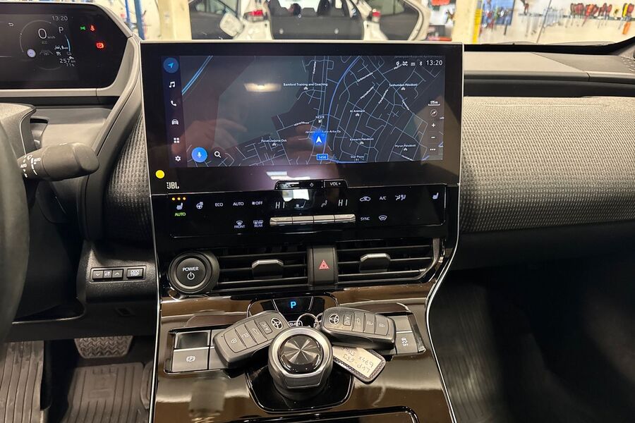 Toyota bZ4X vaihtoauto