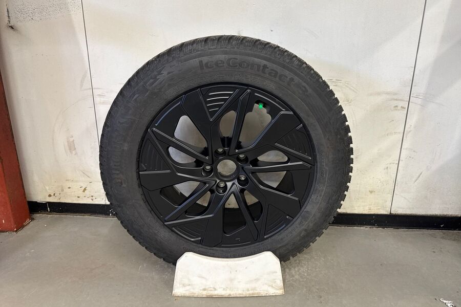 Toyota bZ4X vaihtoauto