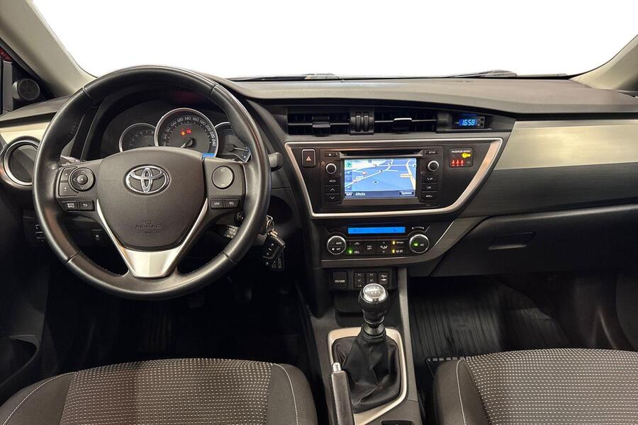 Toyota Auris vaihtoauto