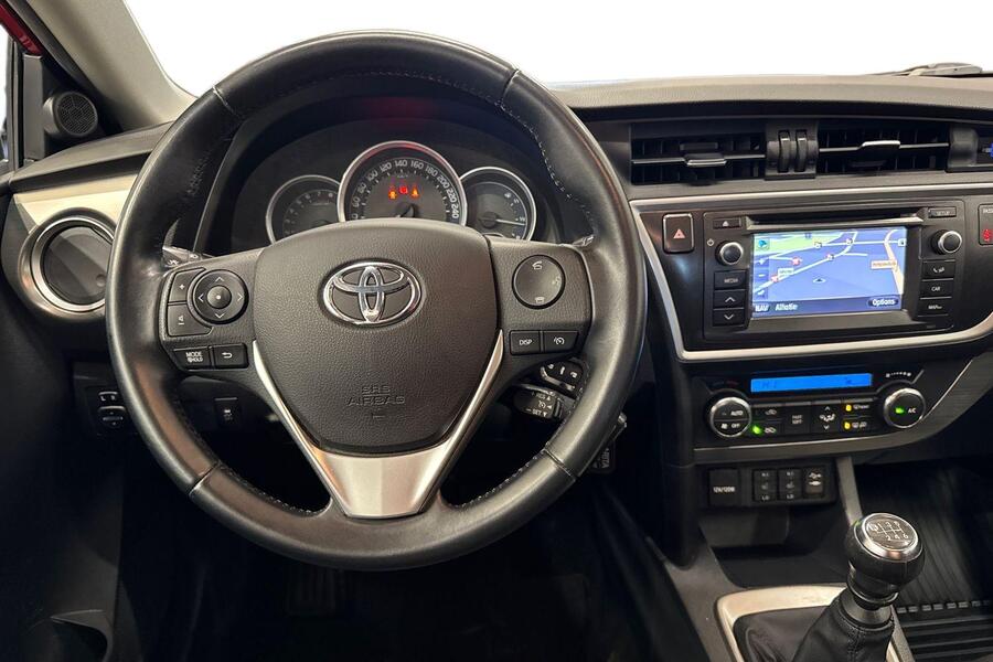 Toyota Auris vaihtoauto