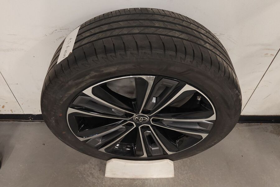 Toyota bZ4X vaihtoauto