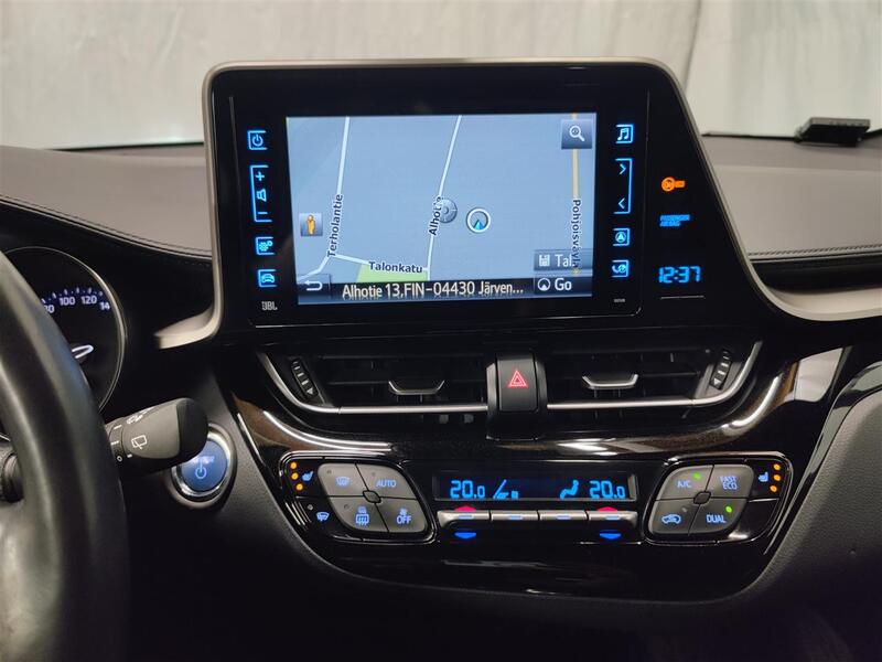 Toyota C-HR vaihtoauto