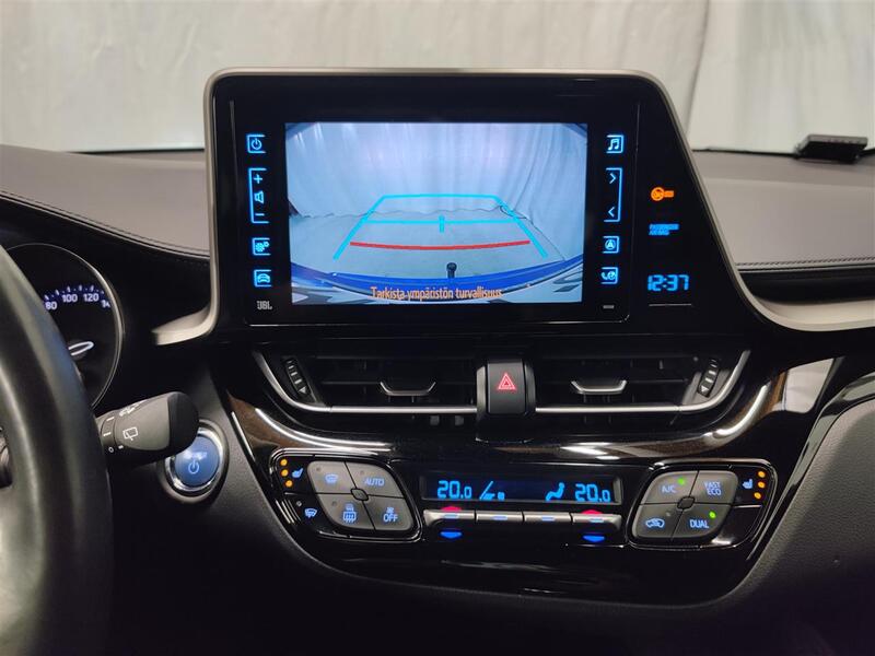 Toyota C-HR vaihtoauto