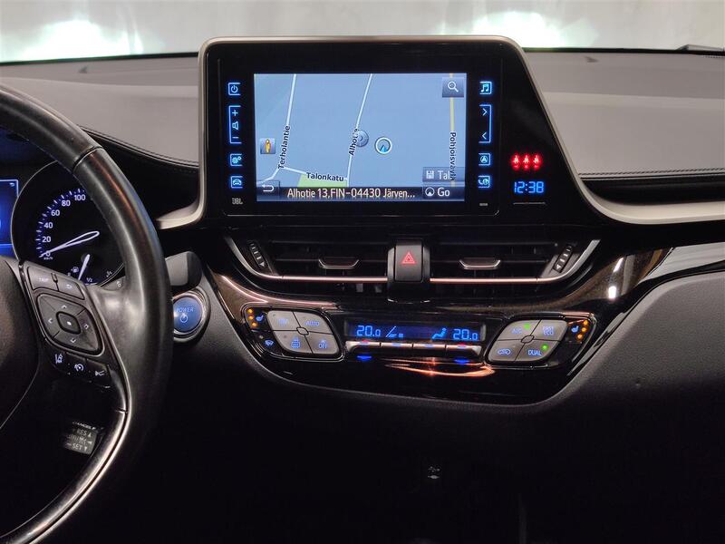 Toyota C-HR vaihtoauto