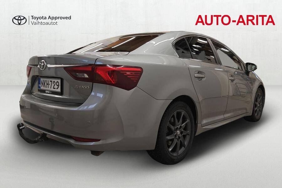 Toyota Avensis vaihtoauto