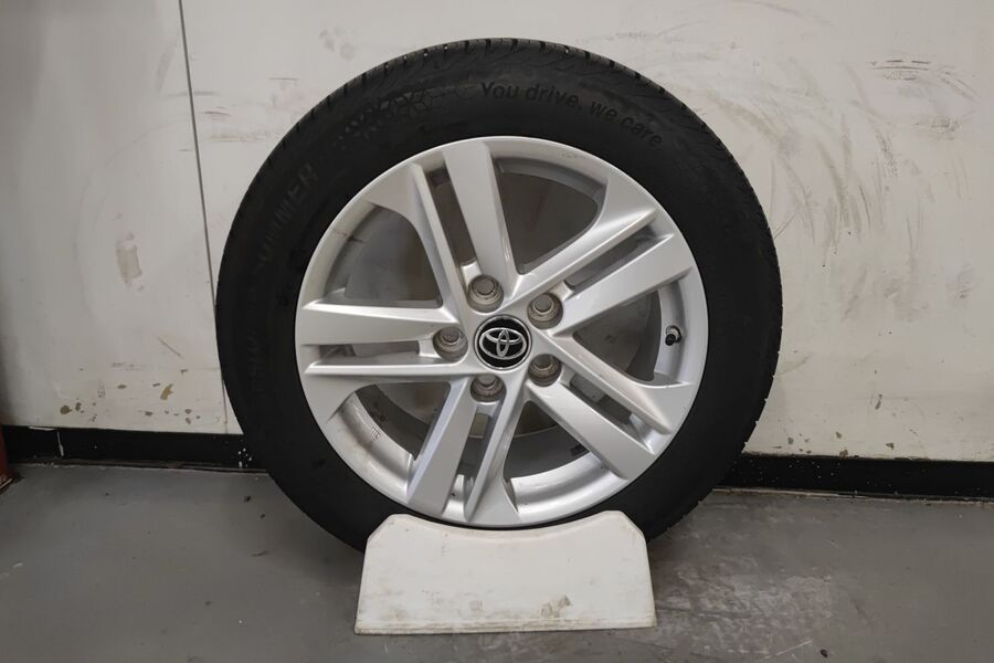 Toyota Corolla vaihtoauto