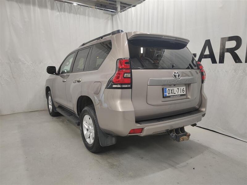 Toyota Land Cruiser vaihtoauto