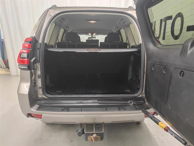 Toyota Land Cruiser vaihtoauto