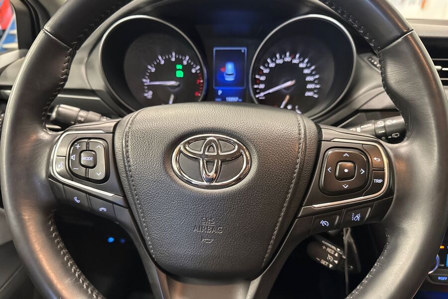 Toyota Avensis vaihtoauto