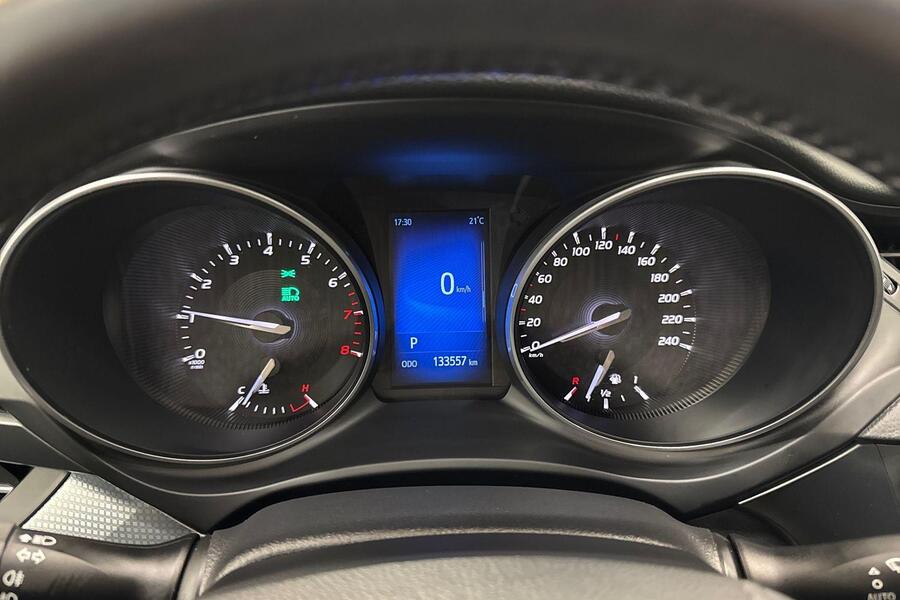 Toyota Avensis vaihtoauto