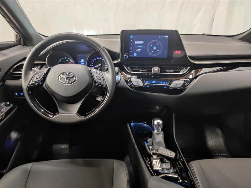 Toyota C-HR vaihtoauto