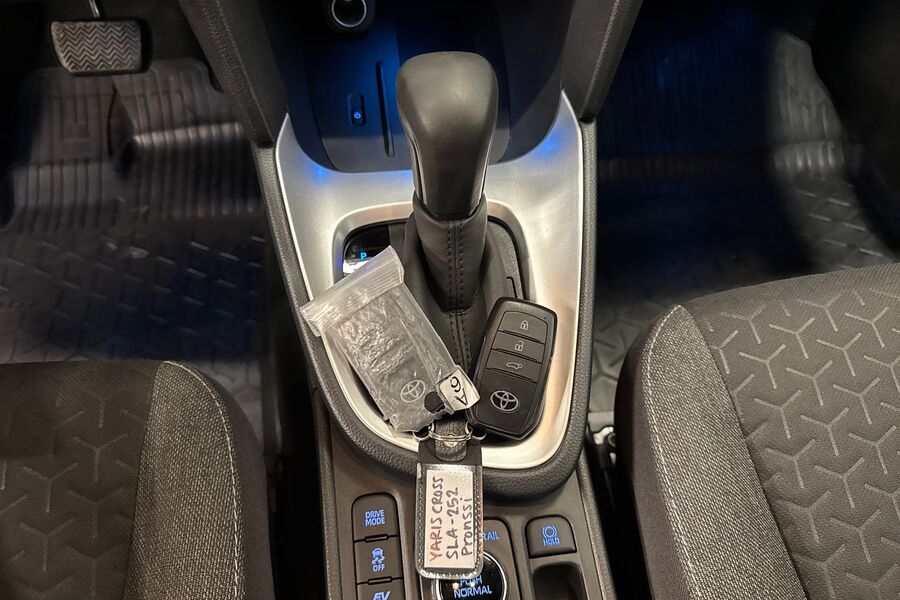 Toyota Yaris Cross vaihtoauto