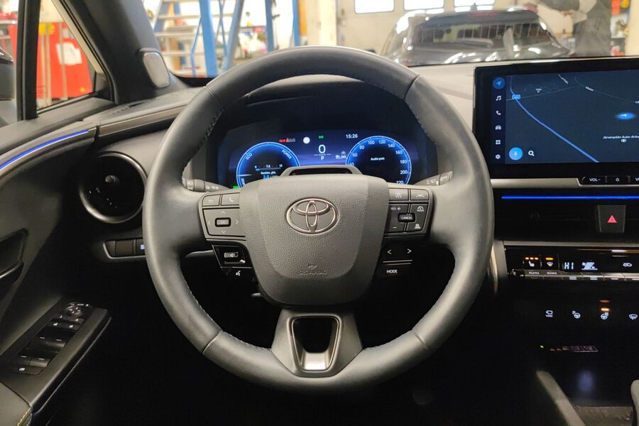 Toyota C-HR vaihtoauto