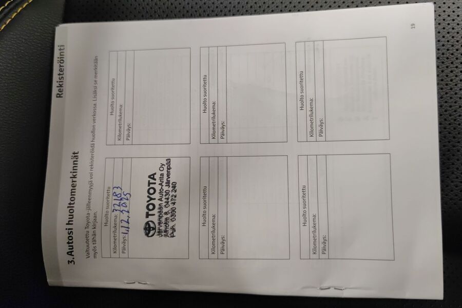 Toyota C-HR vaihtoauto