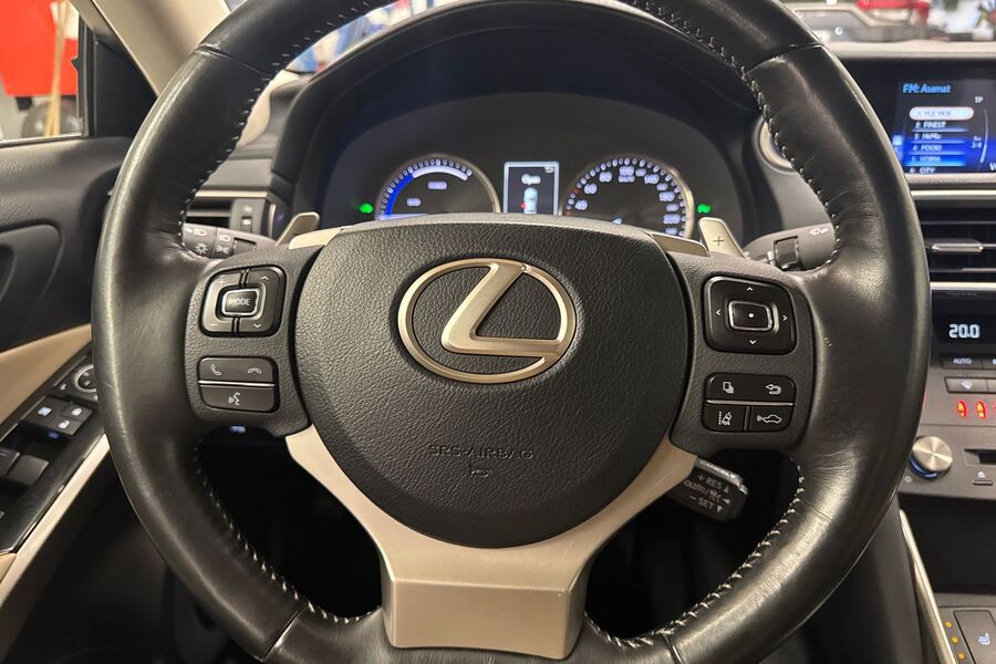 Lexus IS vaihtoauto