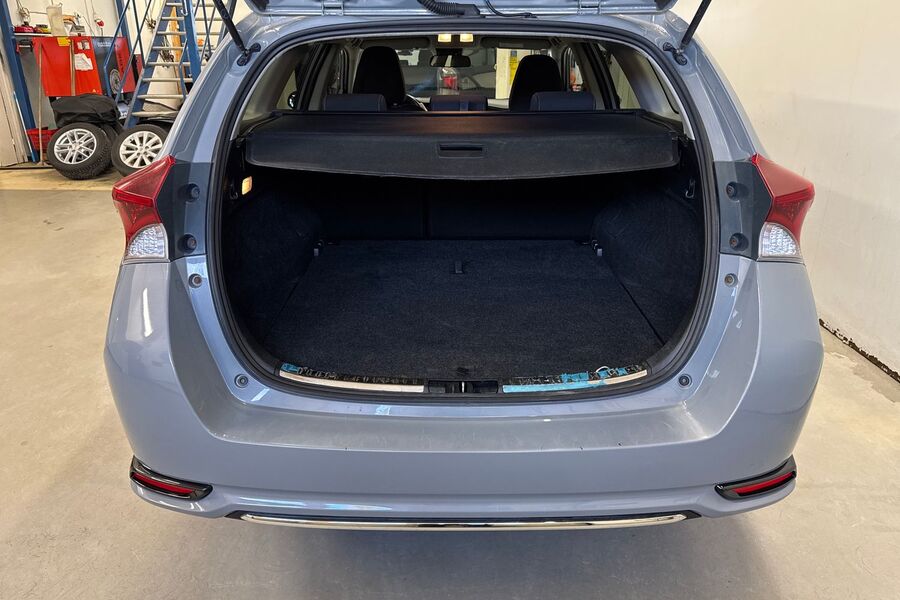 Toyota Auris vaihtoauto