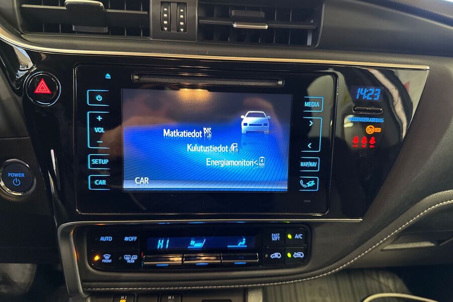 Toyota Auris vaihtoauto