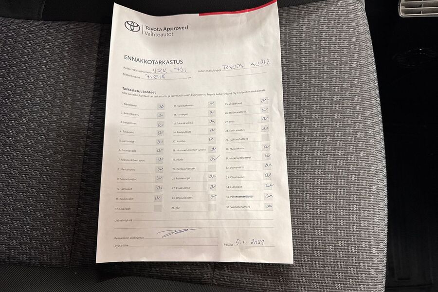 Toyota Auris vaihtoauto