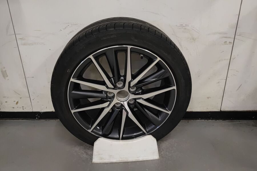 Toyota Camry vaihtoauto