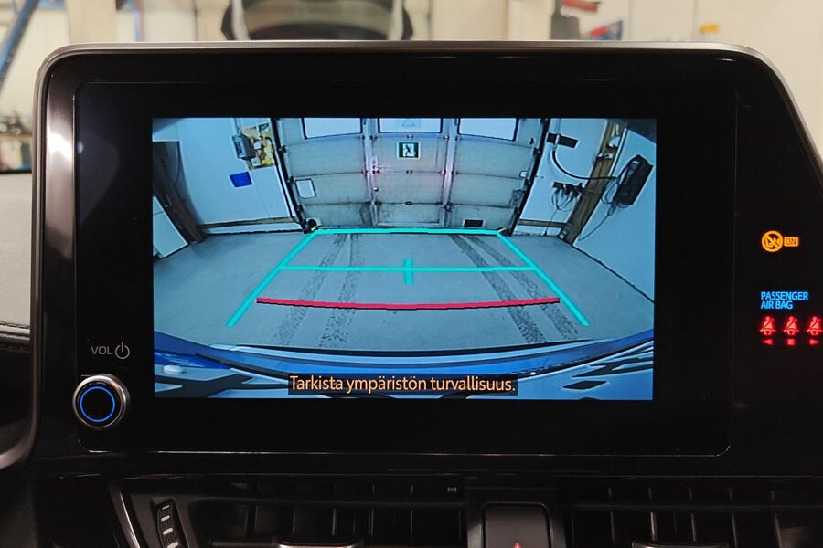 Toyota C-HR vaihtoauto