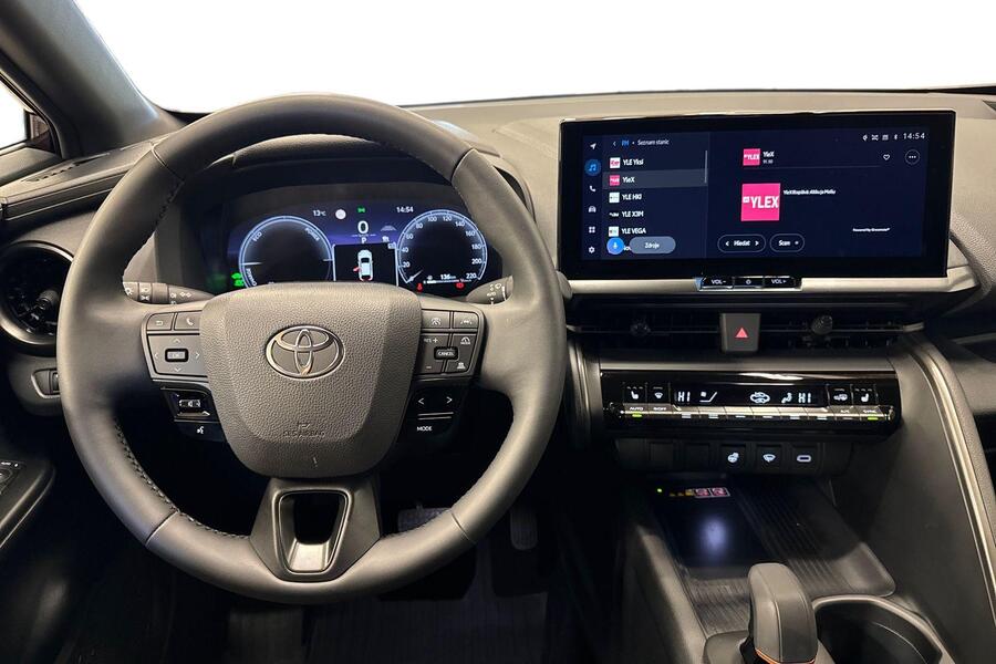 Toyota C-HR vaihtoauto