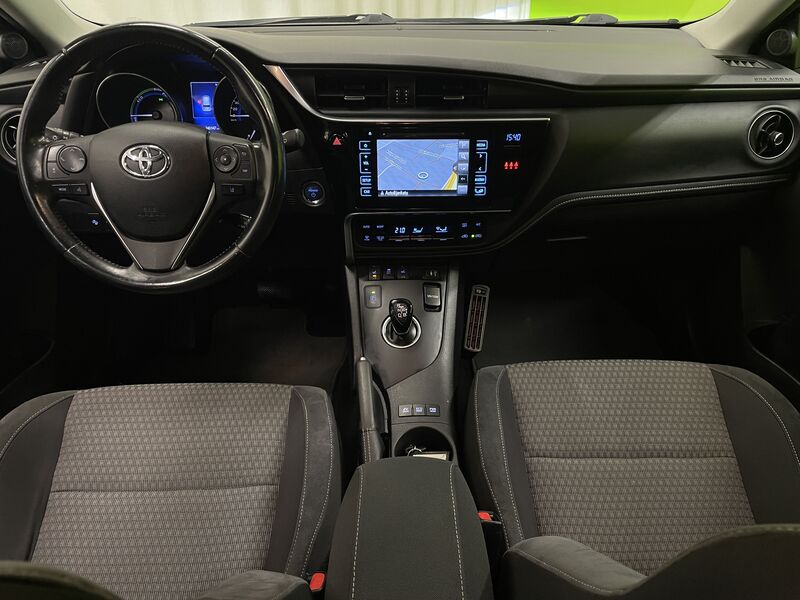 Toyota Auris vaihtoauto