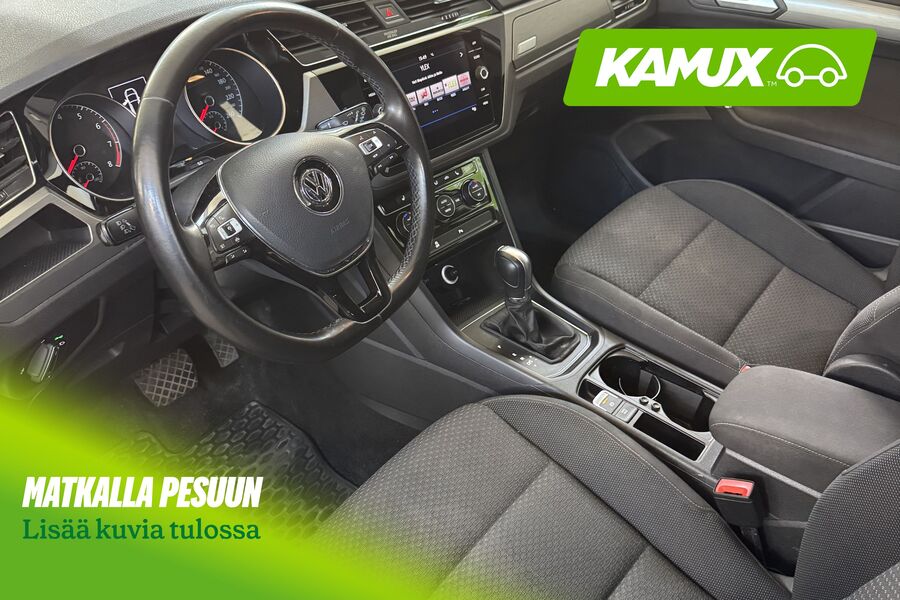 Volkswagen Touran vaihtoauto