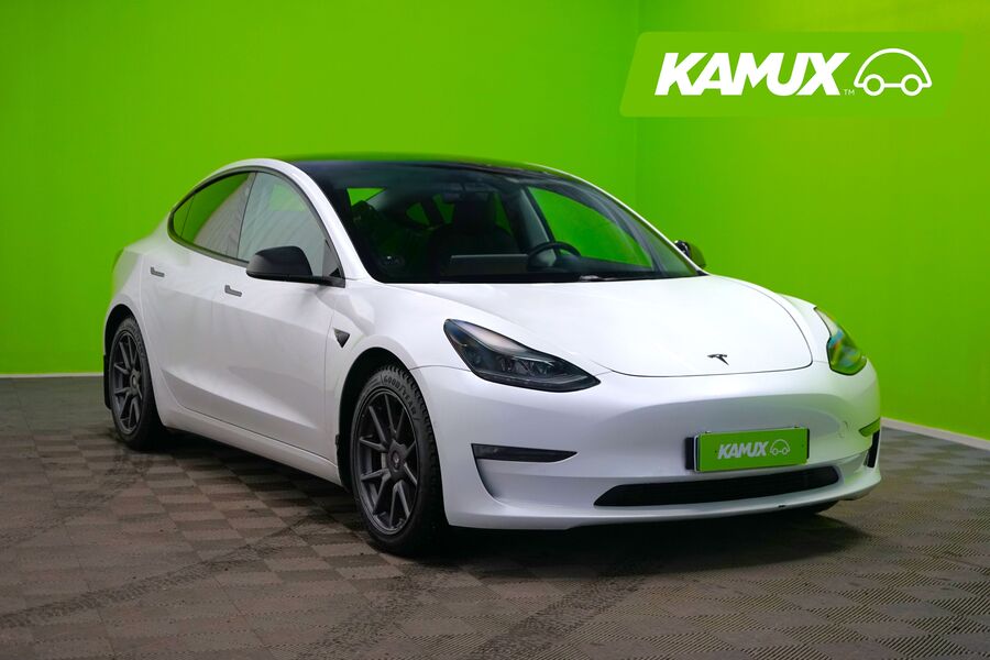 Tesla Model 3 vaihtoauto