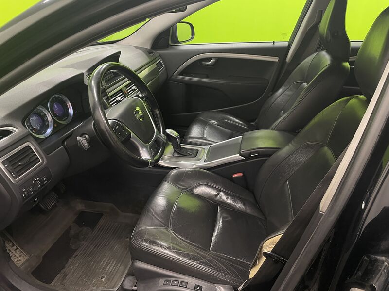 Volvo V70 vaihtoauto