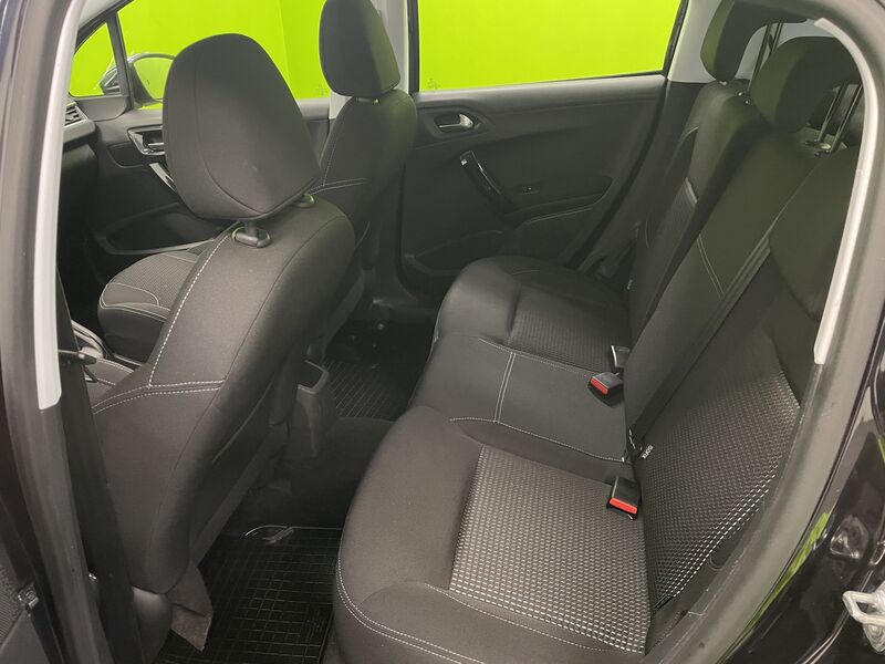 Peugeot 208 vaihtoauto