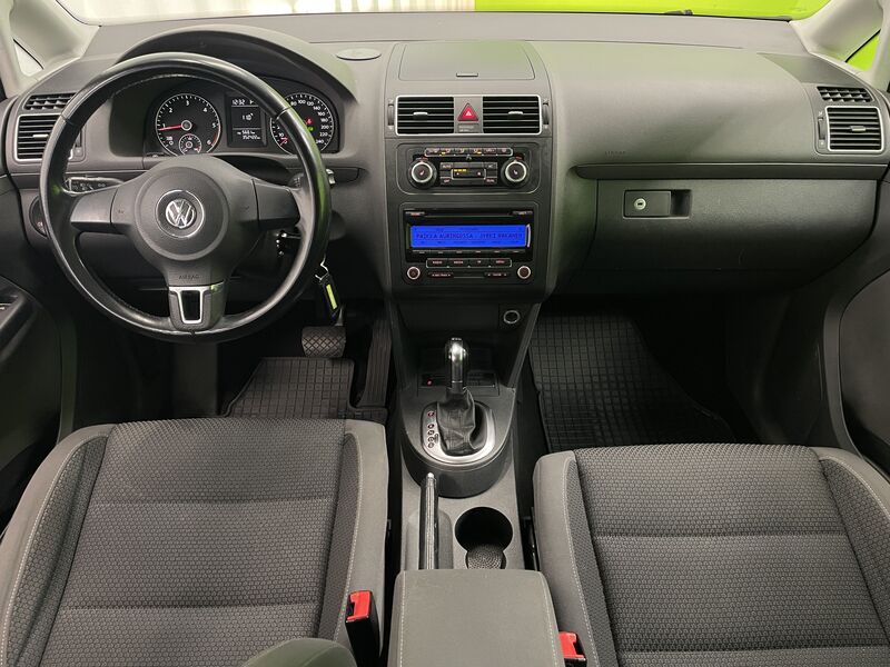 Volkswagen Touran vaihtoauto