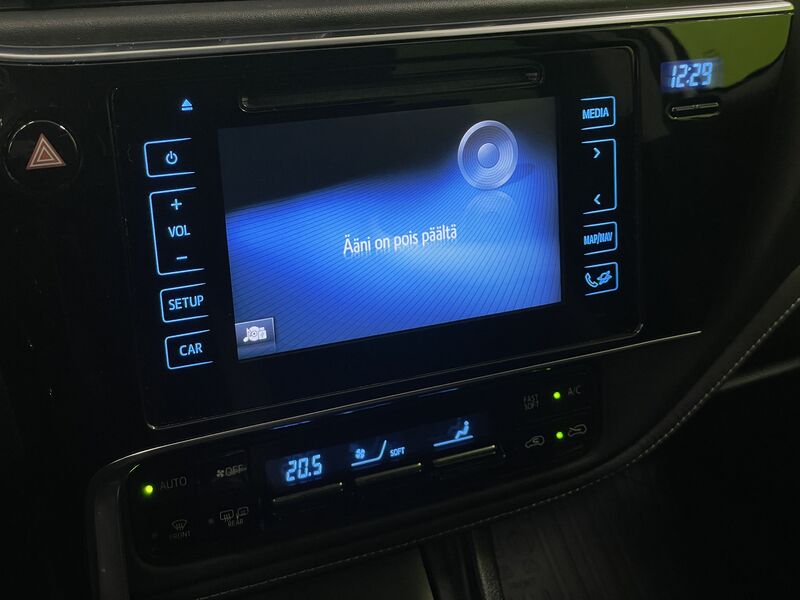 Toyota Auris vaihtoauto