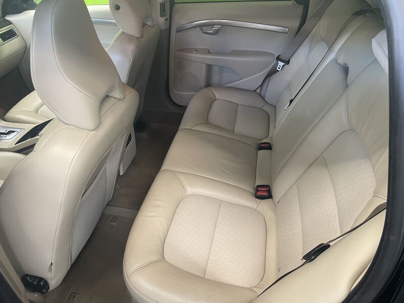 Volvo V70 vaihtoauto