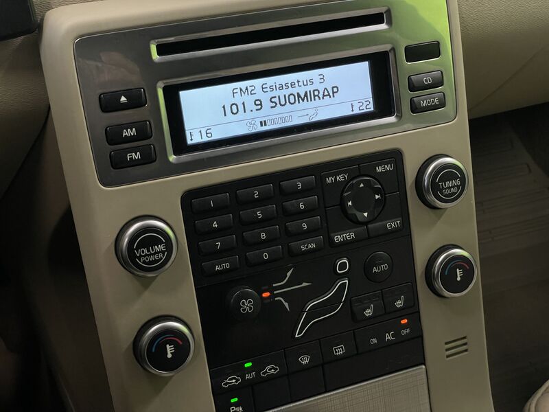 Volvo V70 vaihtoauto