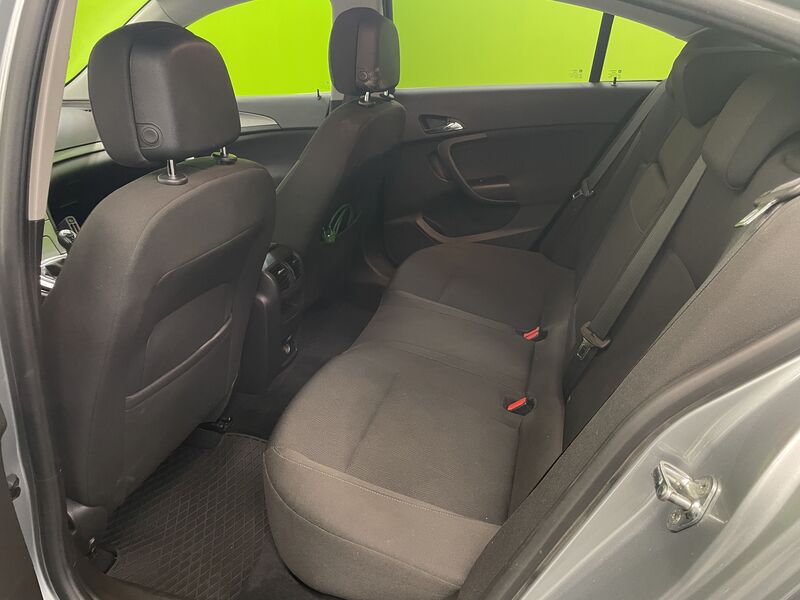 Opel Insignia vaihtoauto