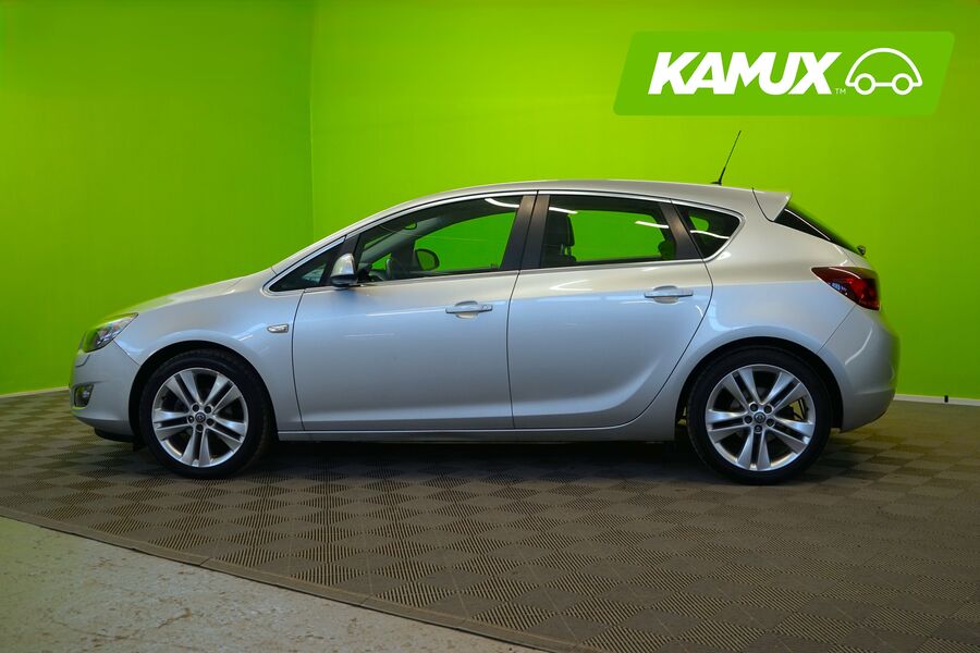 Opel Astra vaihtoauto