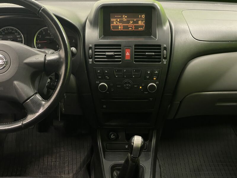 Nissan Almera vaihtoauto