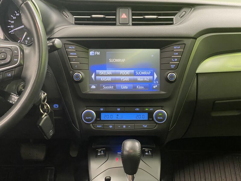 Toyota Avensis vaihtoauto