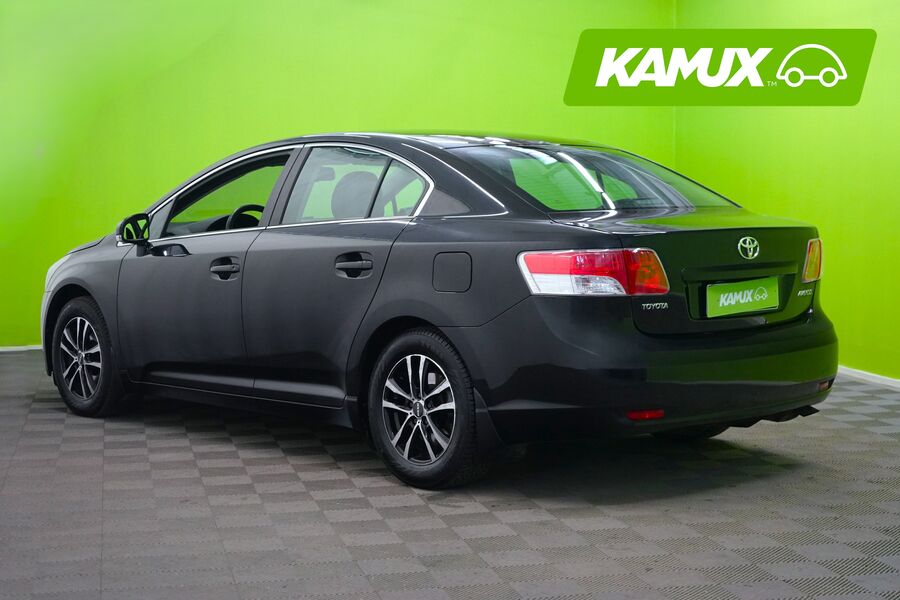 Toyota Avensis vaihtoauto