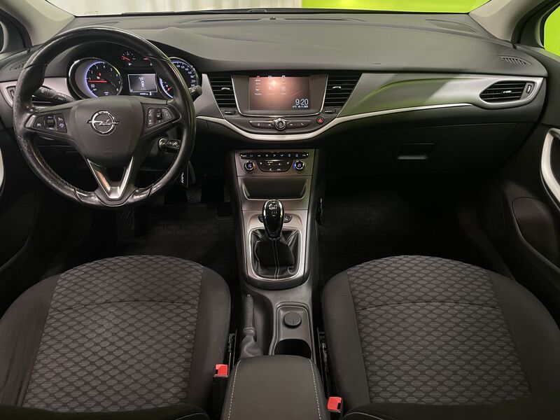 Opel Astra vaihtoauto