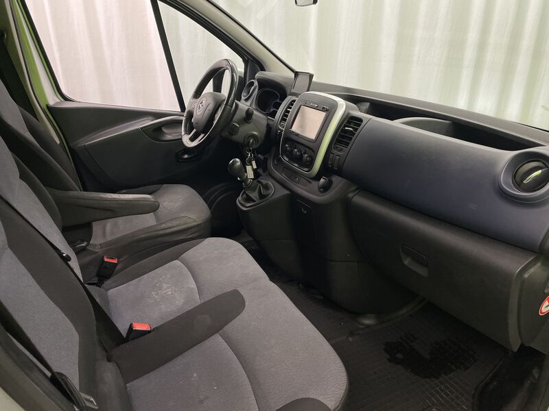 Opel Vivaro vaihtoauto