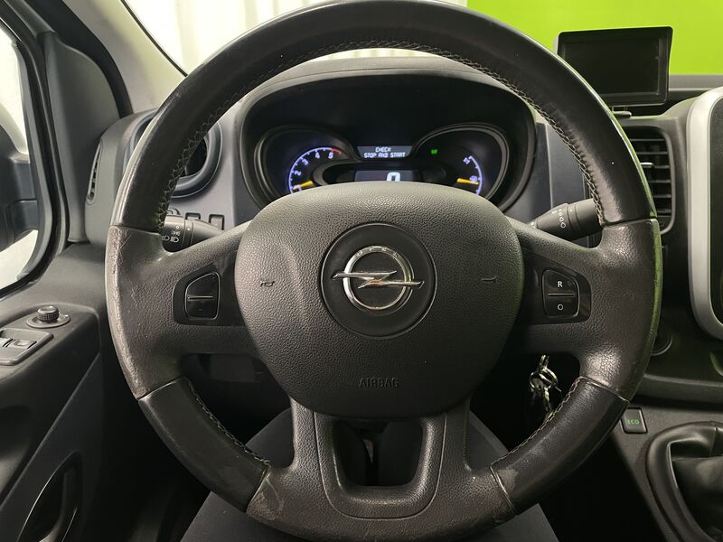 Opel Vivaro vaihtoauto