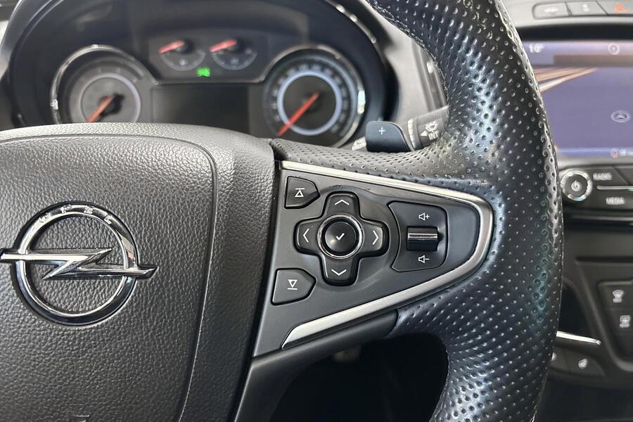 Opel Insignia vaihtoauto